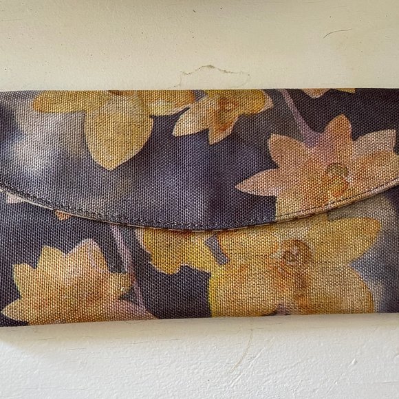 Floral Clutch - Picture 4 of 5